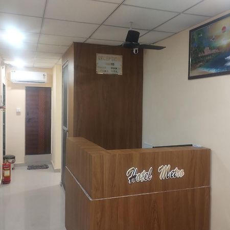 Hotel Metro Althan Surat Bagian luar foto